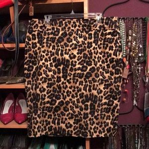 Leopard print pencil skirt